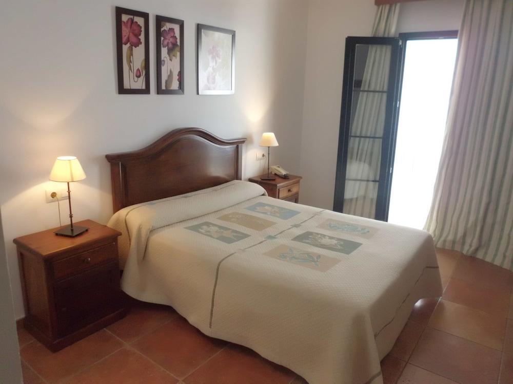 Hotel Tugasa Sierra Y Cal オルベラ エクステリア 写真