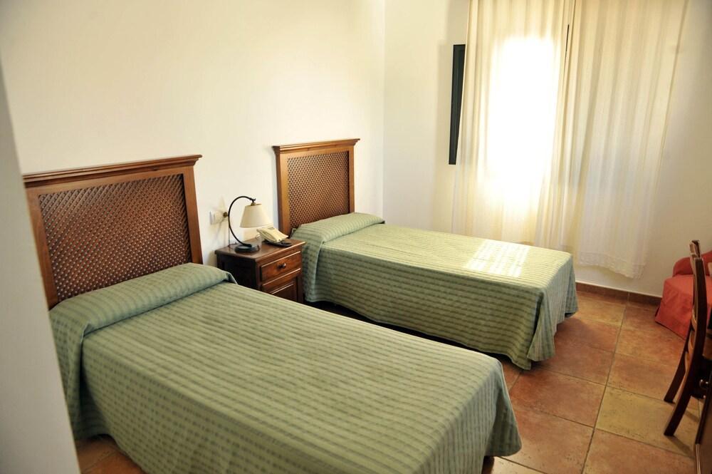 Hotel Tugasa Sierra Y Cal オルベラ エクステリア 写真