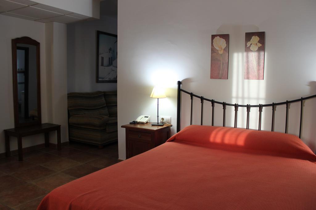 Hotel Tugasa Sierra Y Cal オルベラ エクステリア 写真