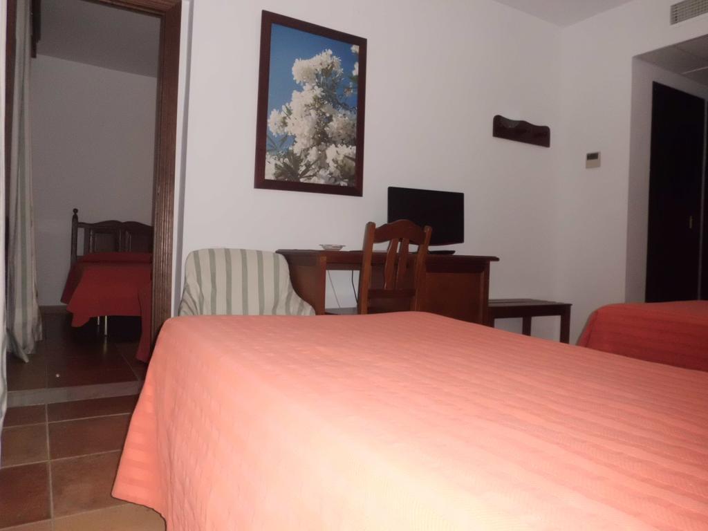 Hotel Tugasa Sierra Y Cal オルベラ エクステリア 写真