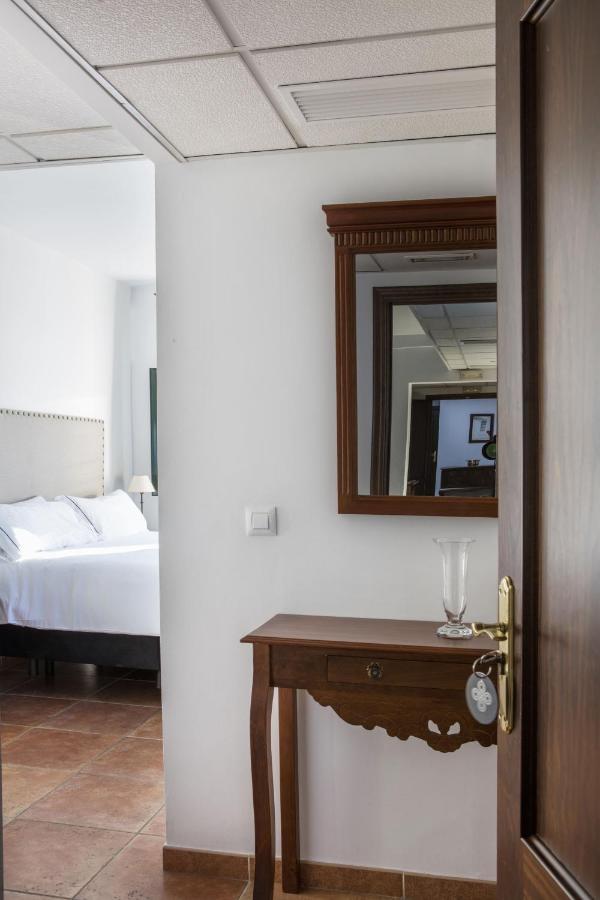 Hotel Tugasa Sierra Y Cal オルベラ エクステリア 写真