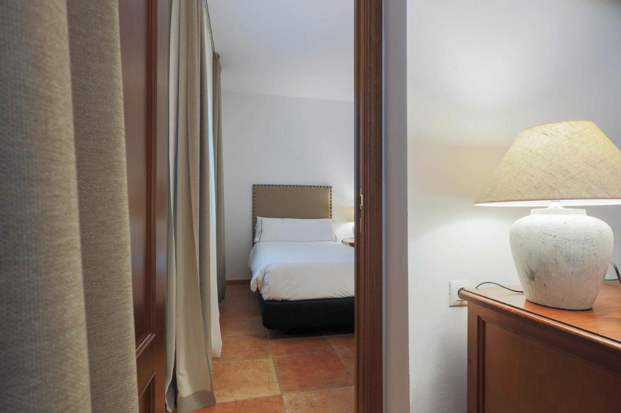 Hotel Tugasa Sierra Y Cal オルベラ エクステリア 写真