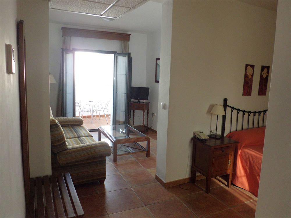 Hotel Tugasa Sierra Y Cal オルベラ エクステリア 写真